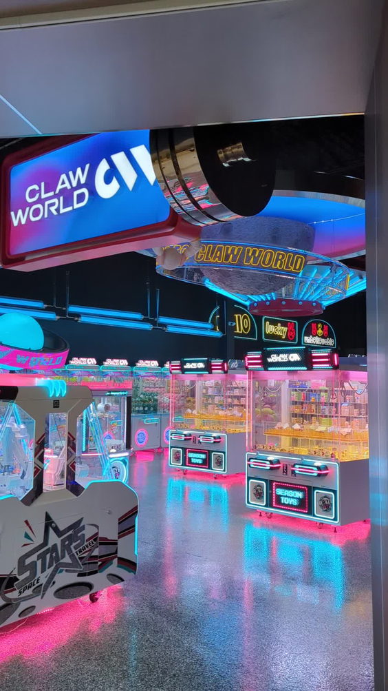 Claw World