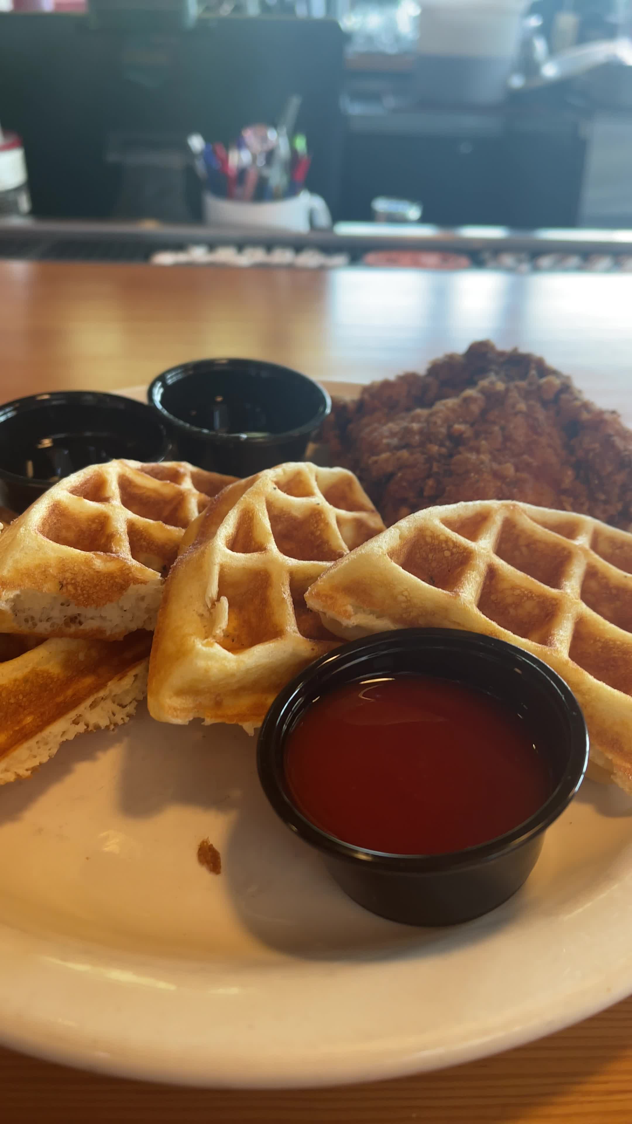 Video review of 1885 Grill