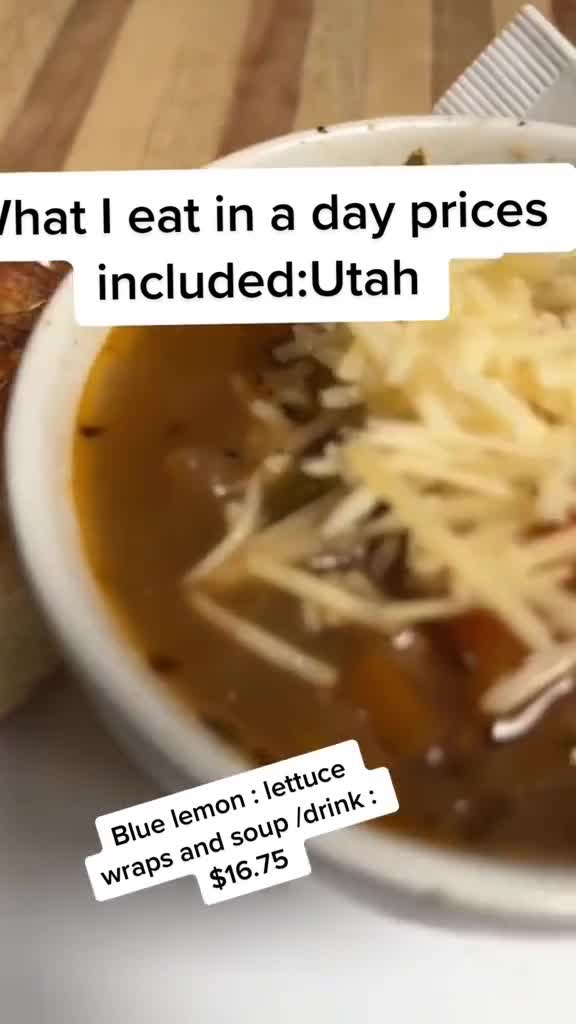 Pig & A Jelly Jar Holladay