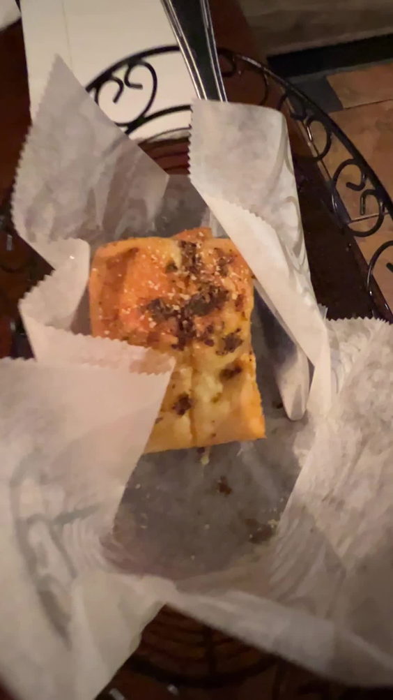 Giovanni's Pizzeria & Kitchen