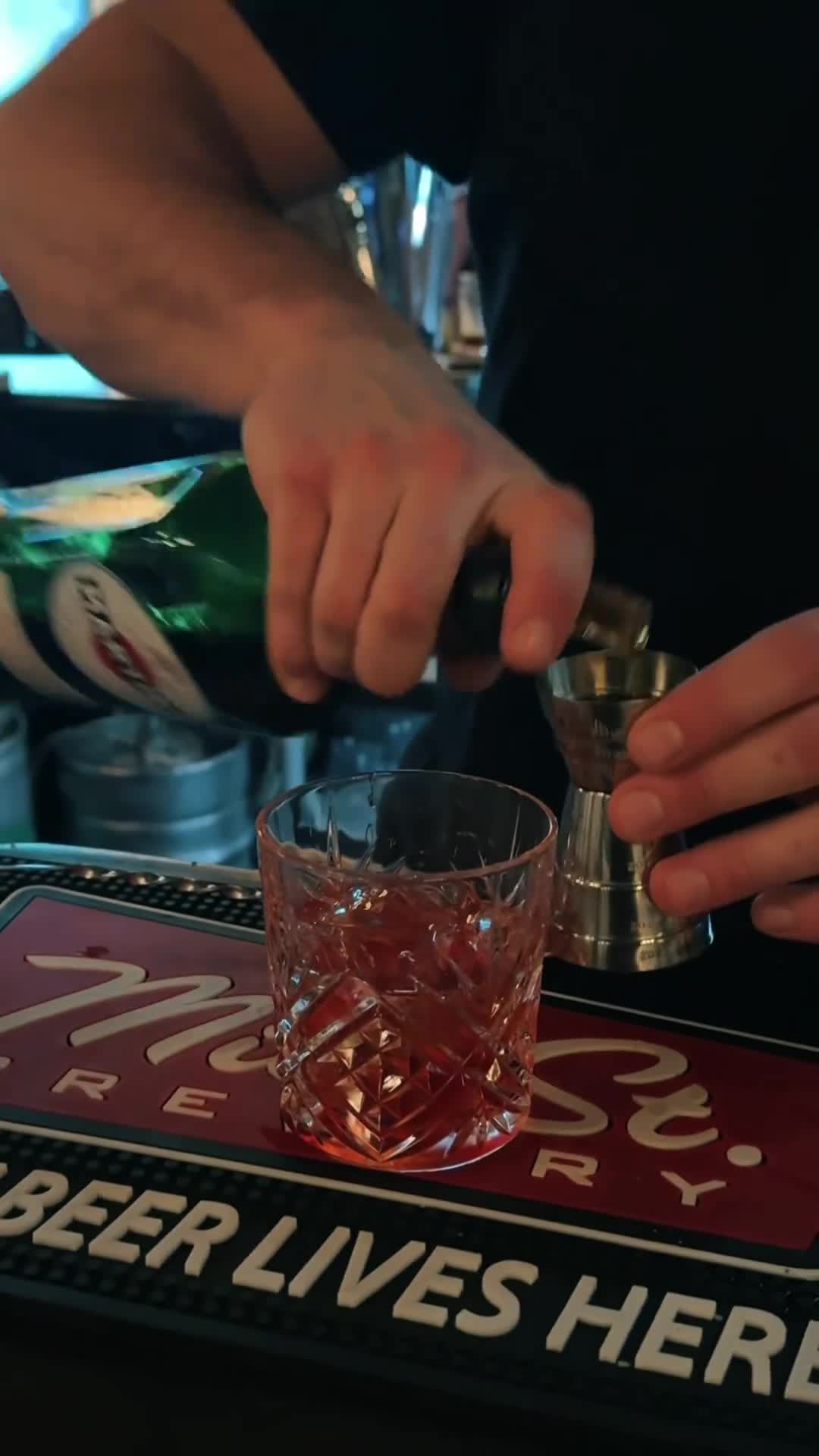 Video review of Heart & Crown - ByWard Market