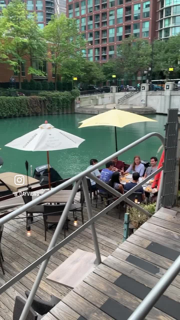 Video review of Robert's Pizza and Dough Company