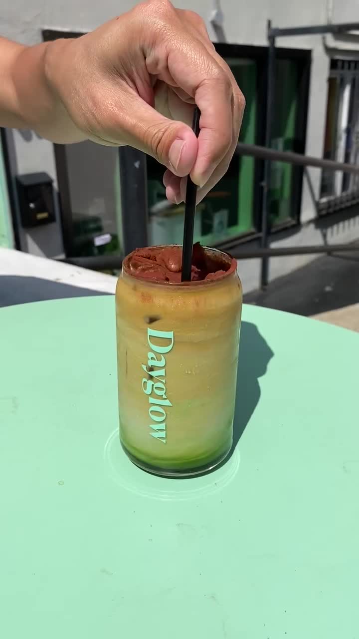 Video review of Dayglow (WeHo)