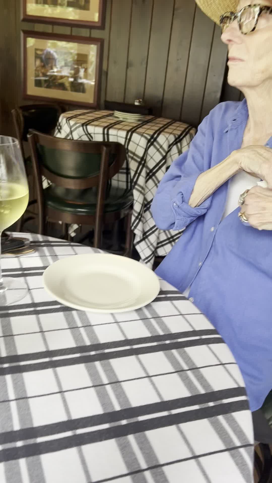 Gibsons Bar & Steakhouse