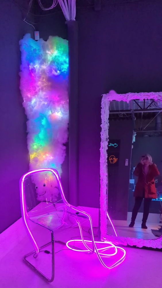 2077 LIGHT SIGN STUDIO