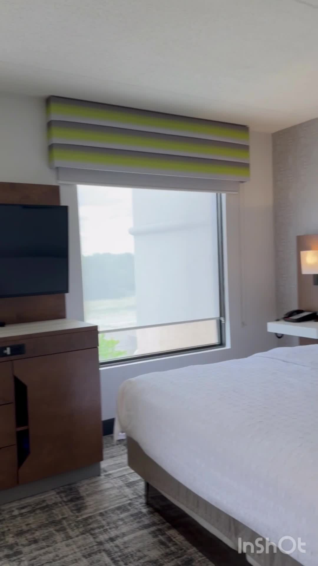 Hampton Inn & Suites