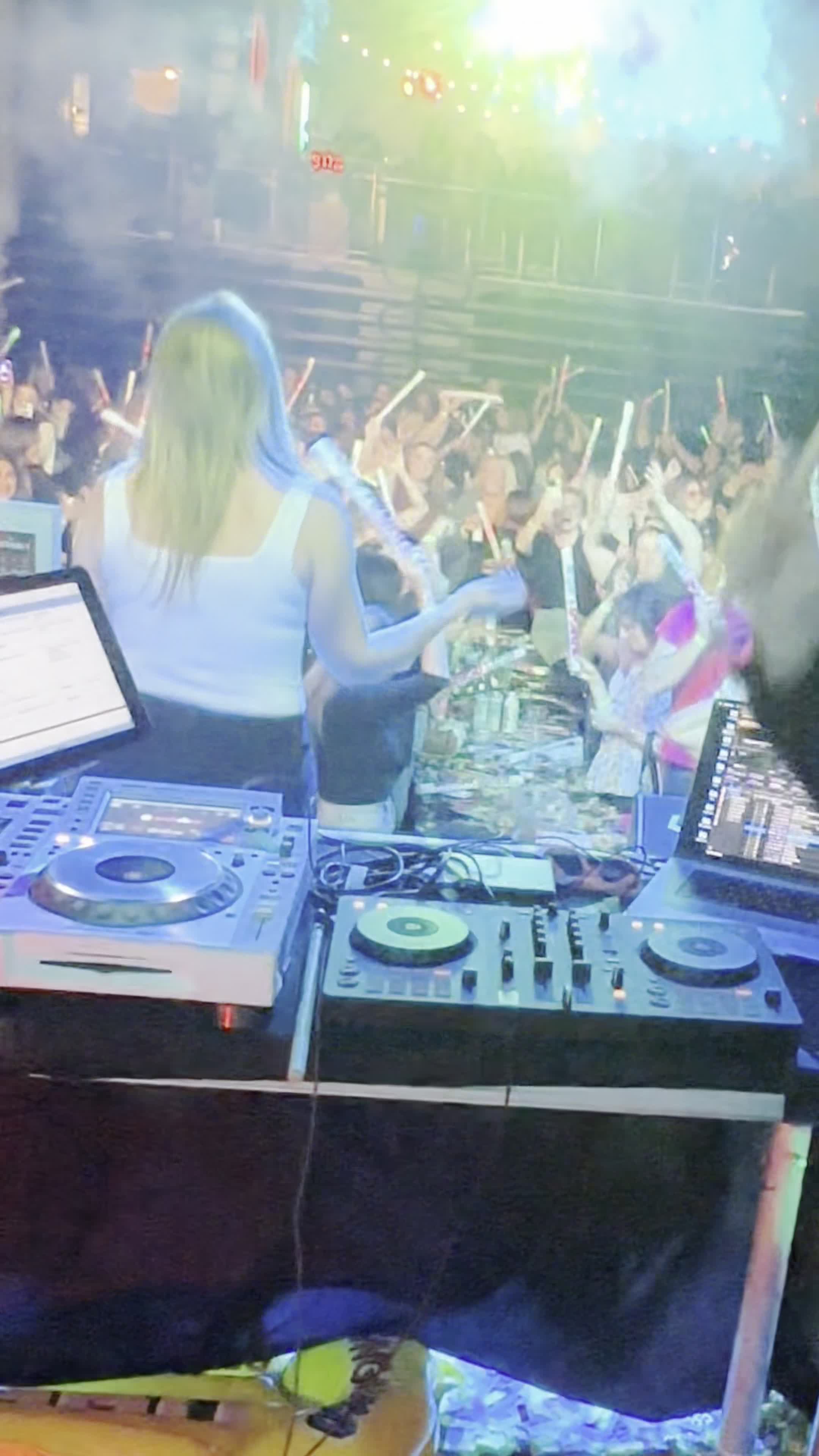 Video review of Terminal 5