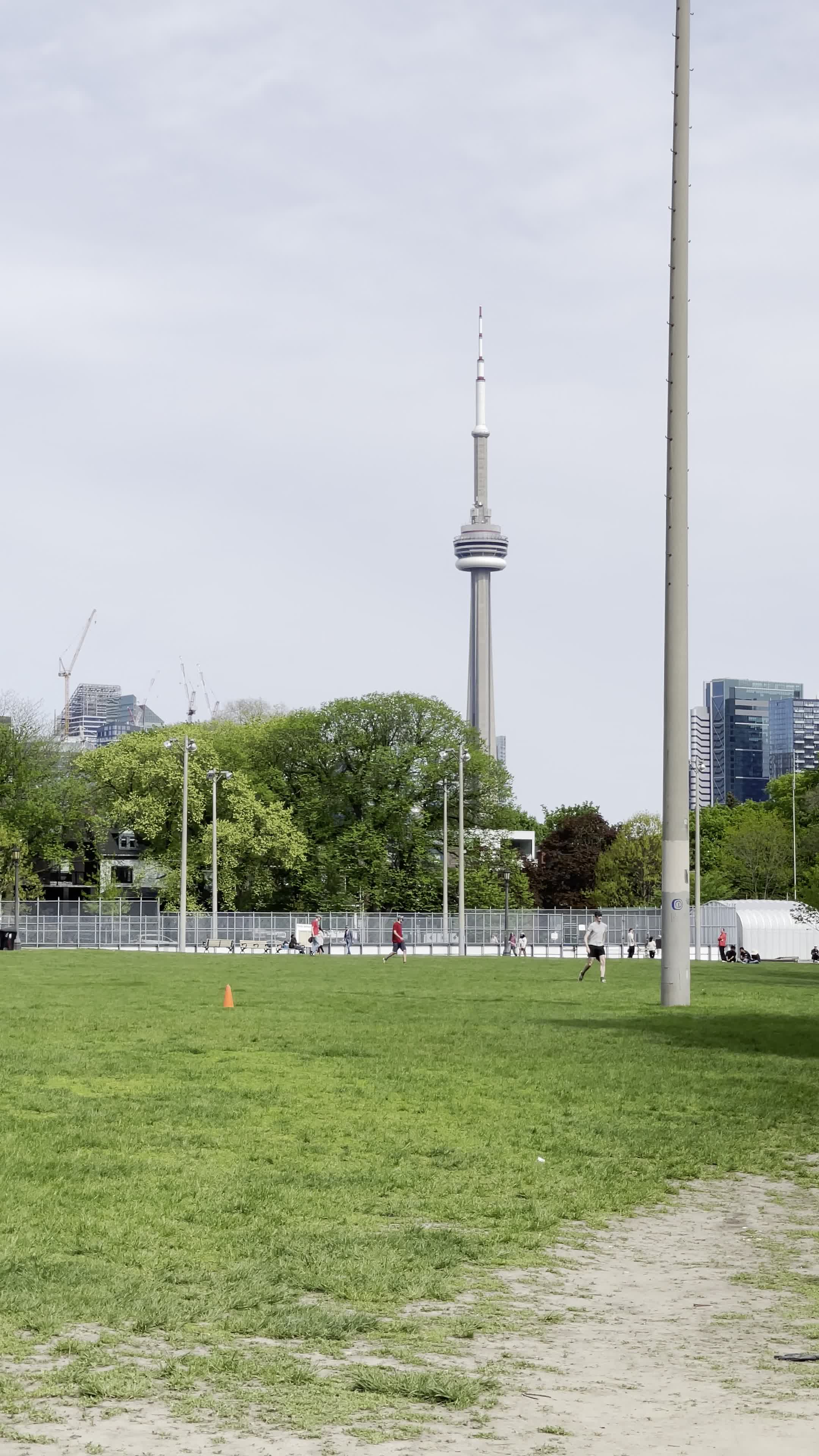 Video review of Trinity Bellwoods Park