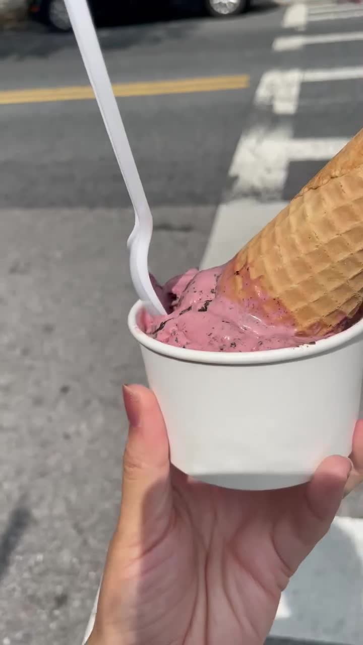 Video review of Bmore Licks