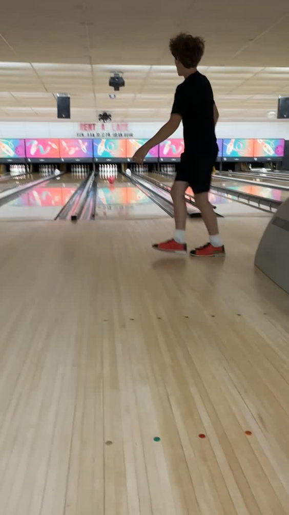 Earl Bowl Lanes