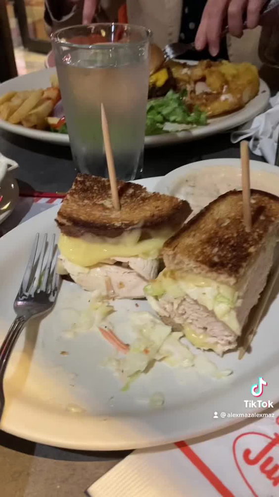 Junior's Restaurant