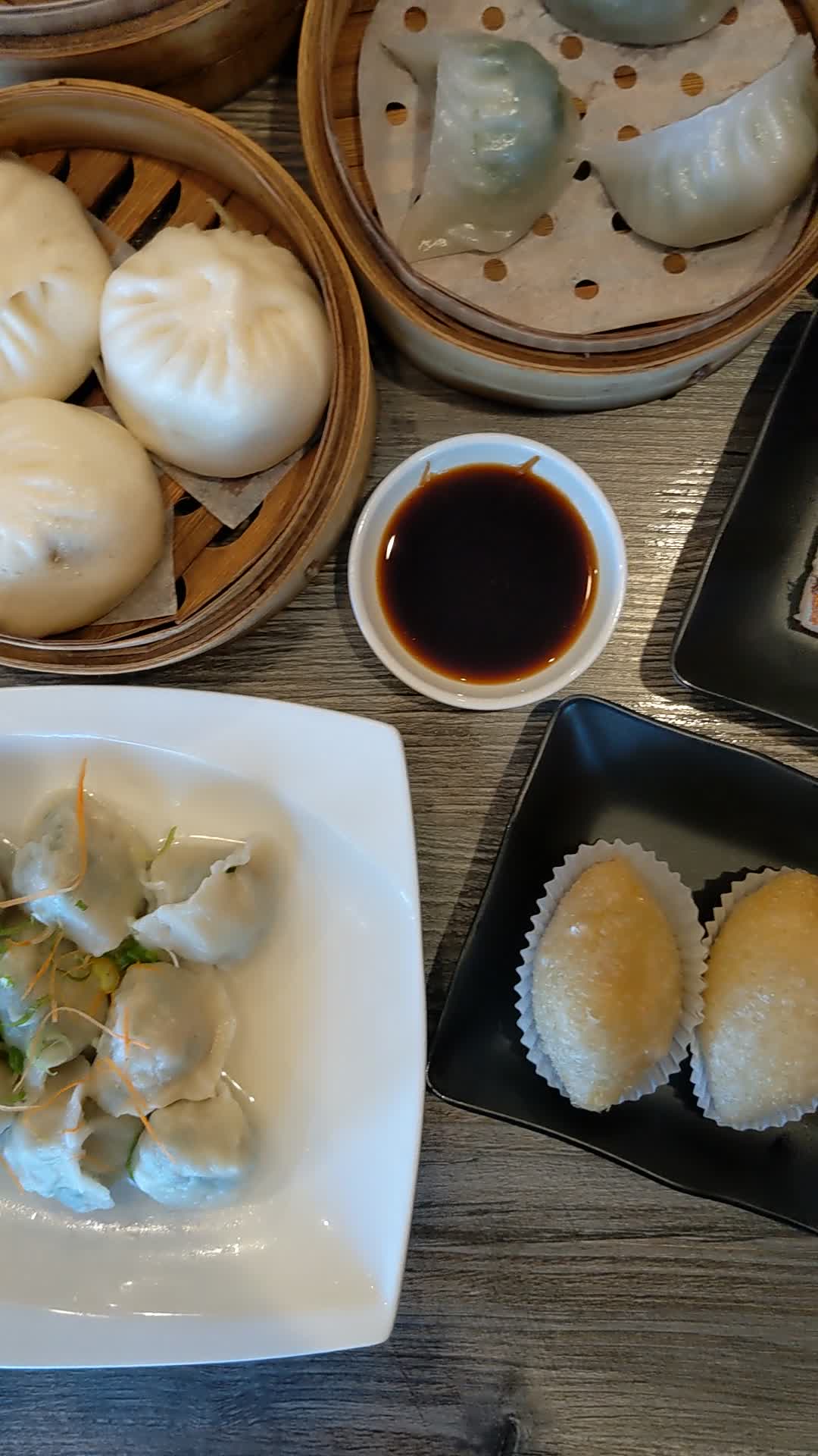 Dumpling House