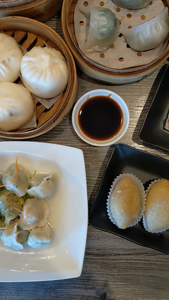 Dumpling House