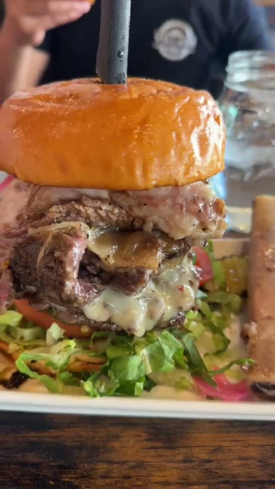 Da burger wing hub