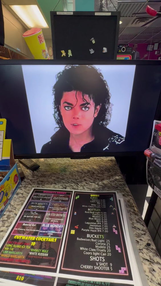 Back To The 80s Cafe And More