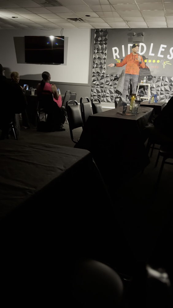 Riddles Comedy Club