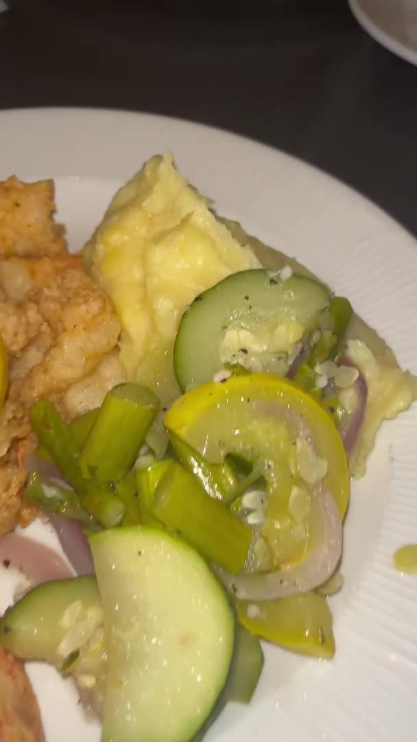 Video review of Waterman's Surfside Grille