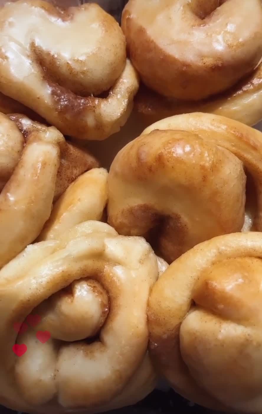 Aunt Catfish's On the River