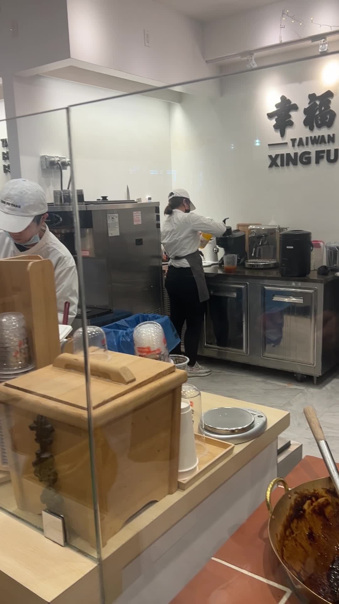 Video review of Xing Fu Tang