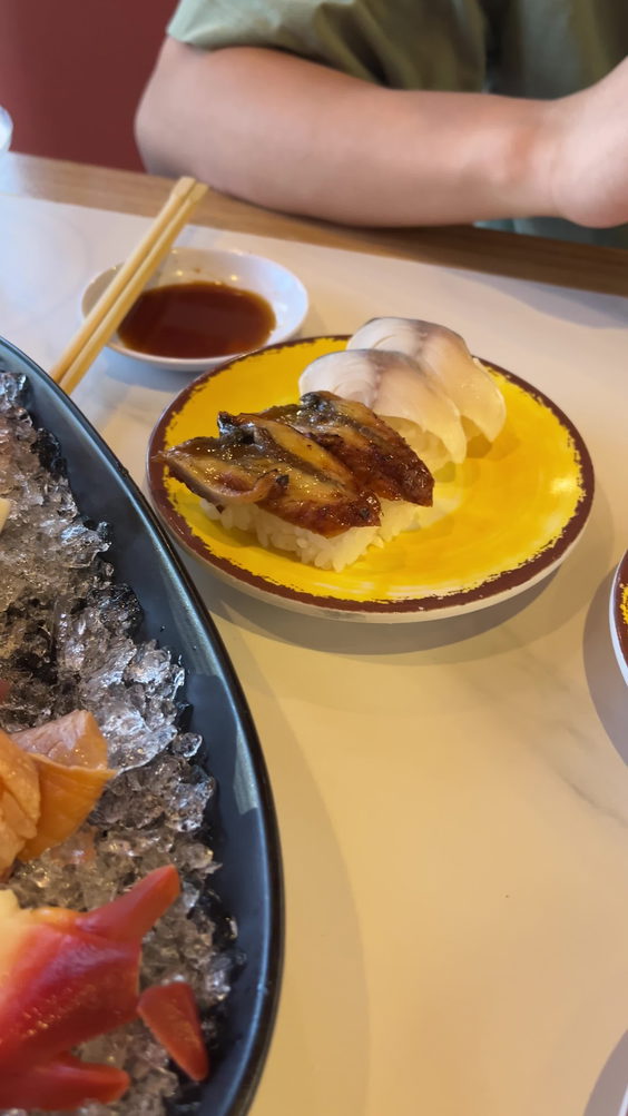 Salute Revolving Sushi