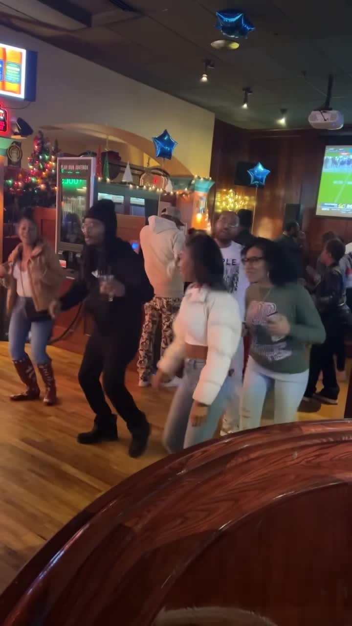 Snookers' Pool & Pub