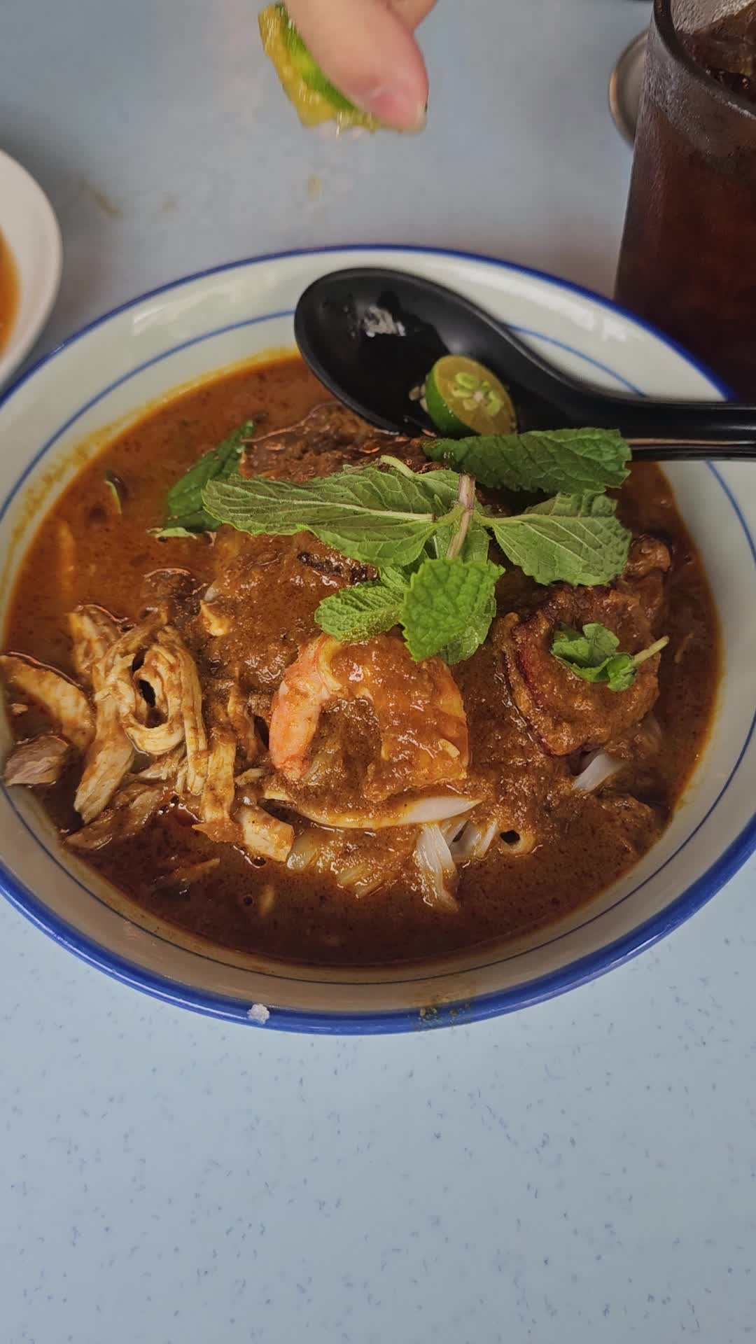 Kedai Kopi Nam Chau 南洲白咖啡