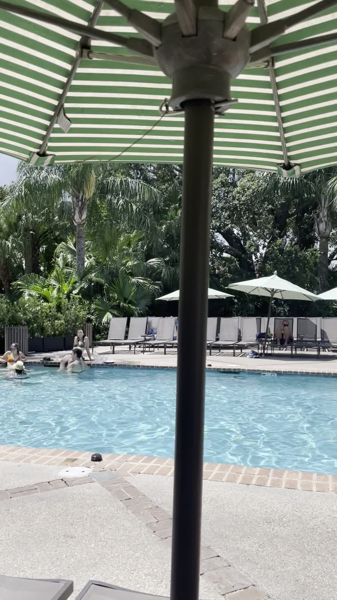 Video review of The Country Club