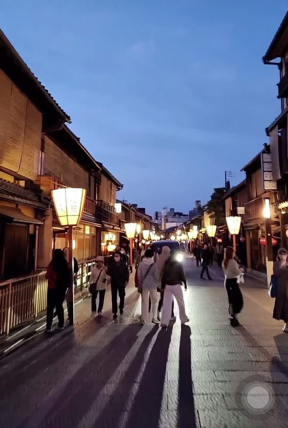Gion Yata