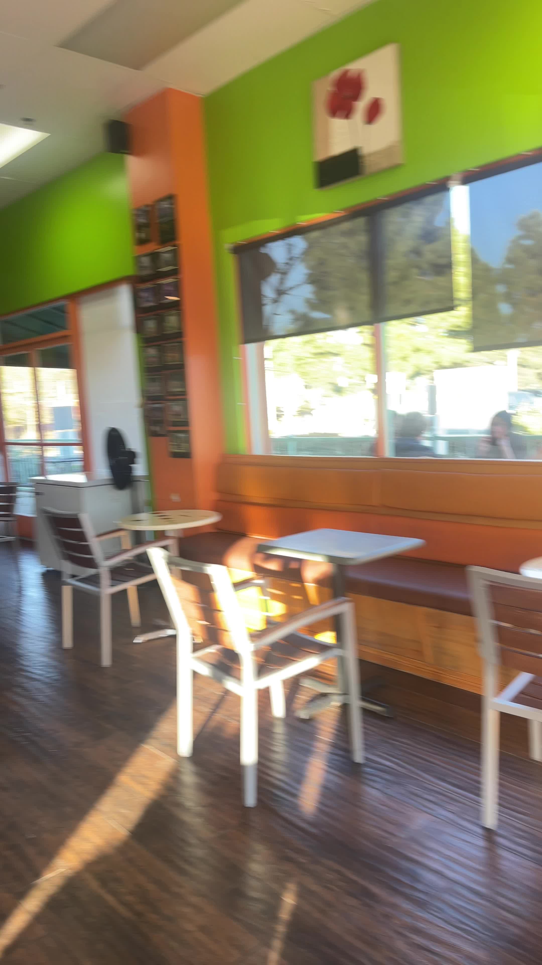 YoFrutii Frozen Yogurt