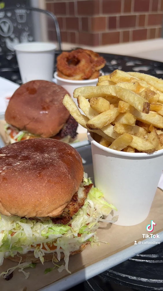 Burger Lounge