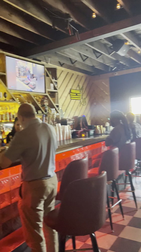 Roxanne’s Liquor Bar & Kitchen