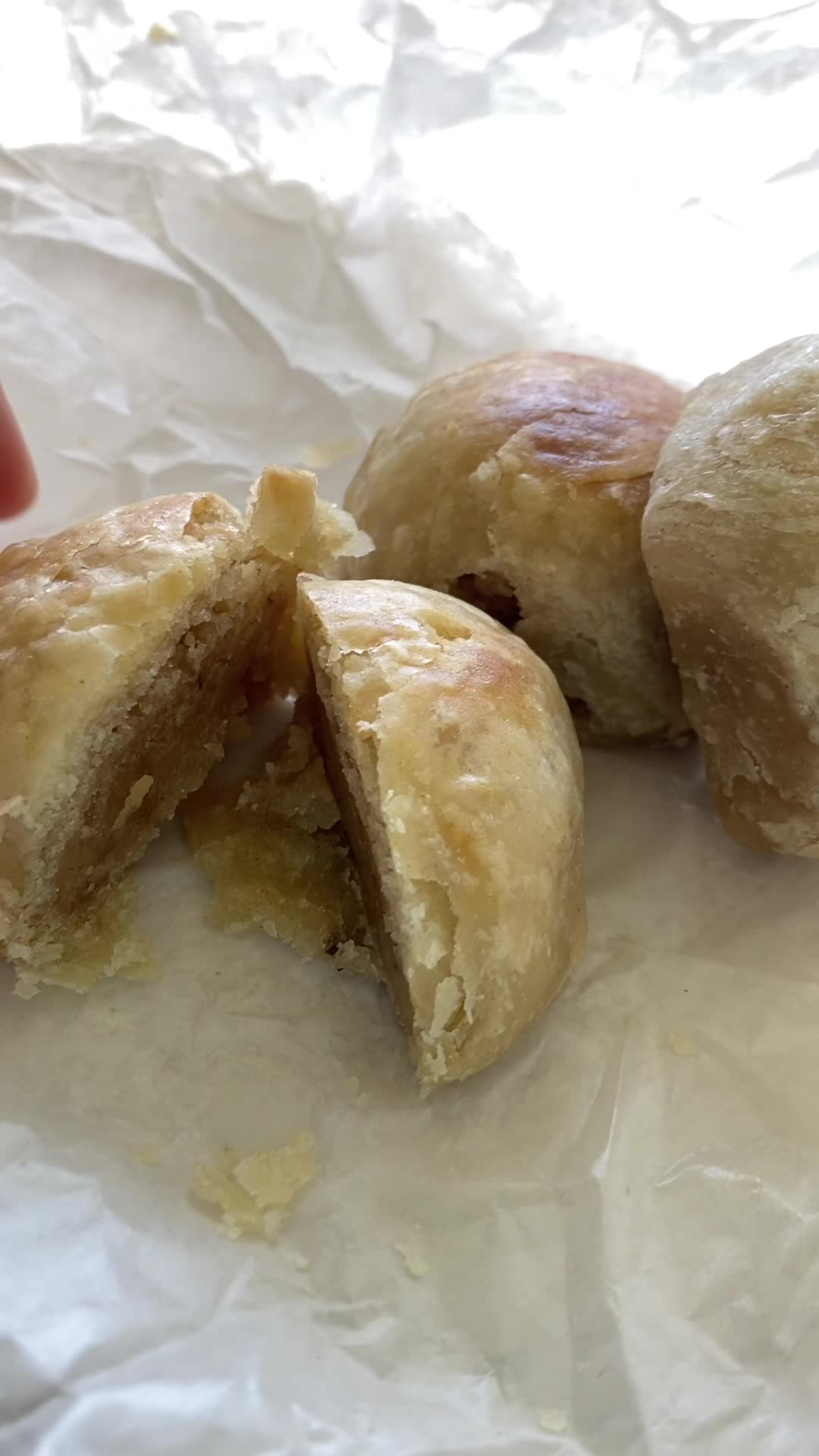 Video review of Nanding's Bakery