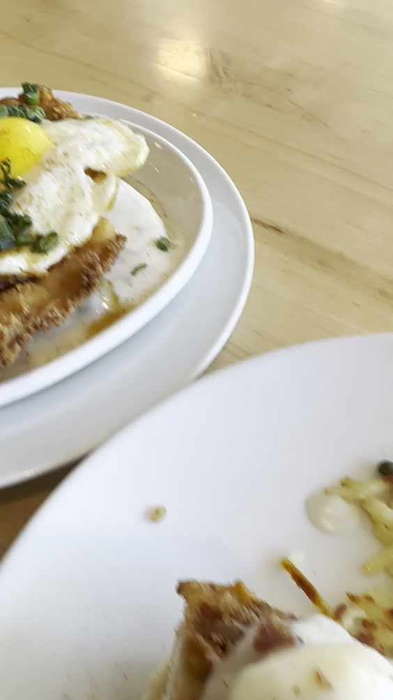 Eggsquisite Cafe