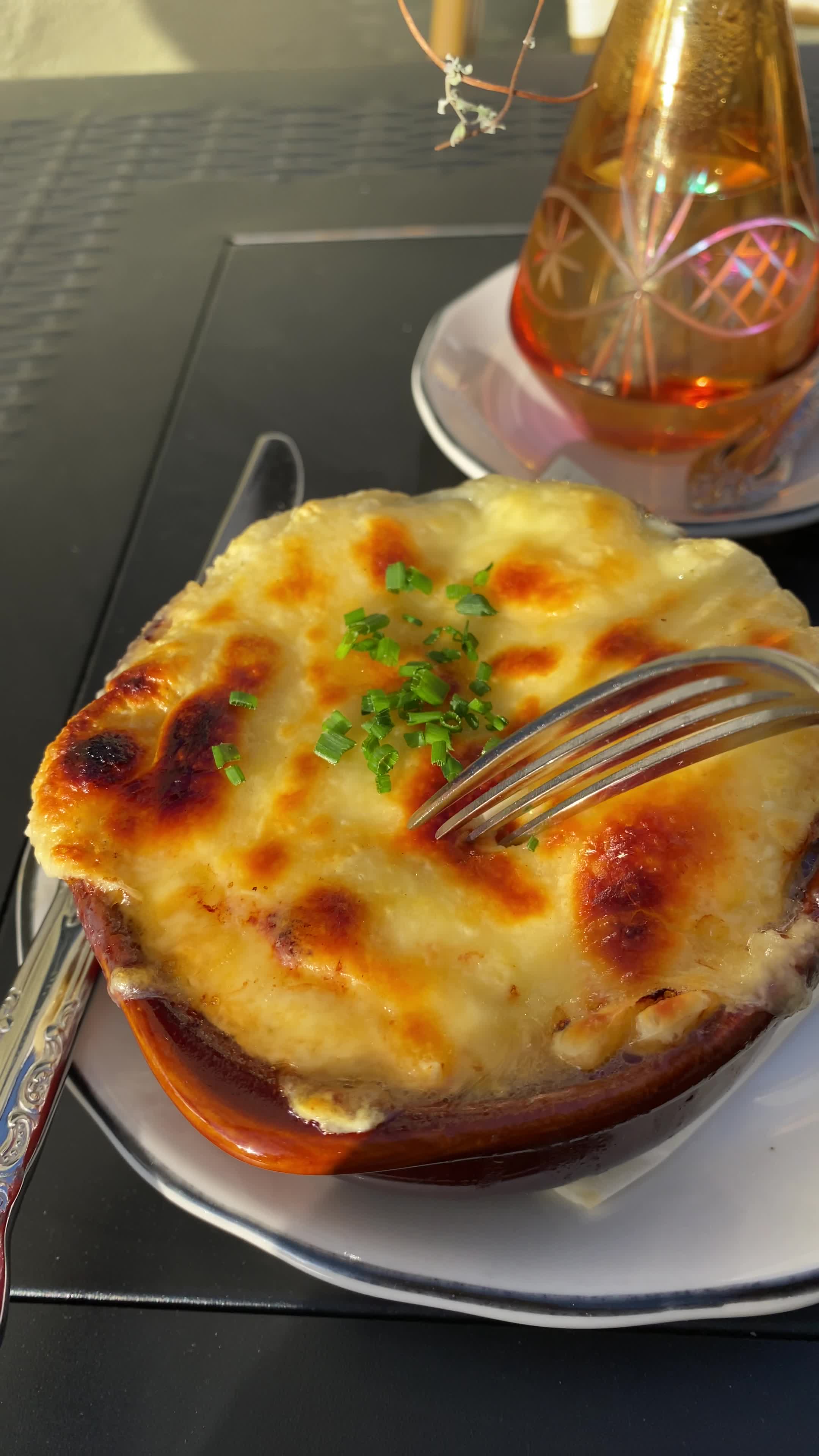 Video review of Chez Billy Sud