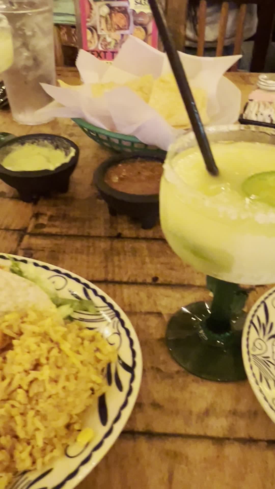 Video review of El Tiempo Cantina