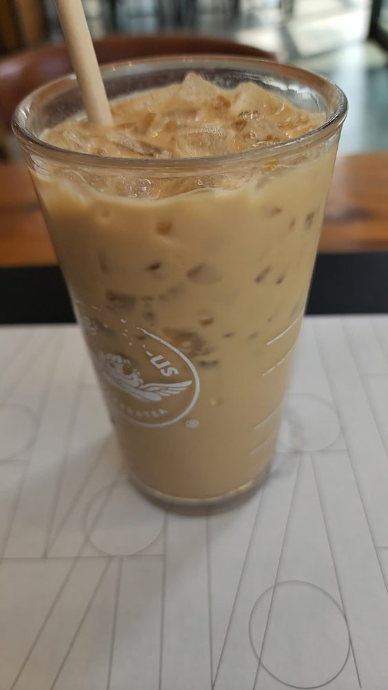 Angel-in-us Coffee (엔제리너스)