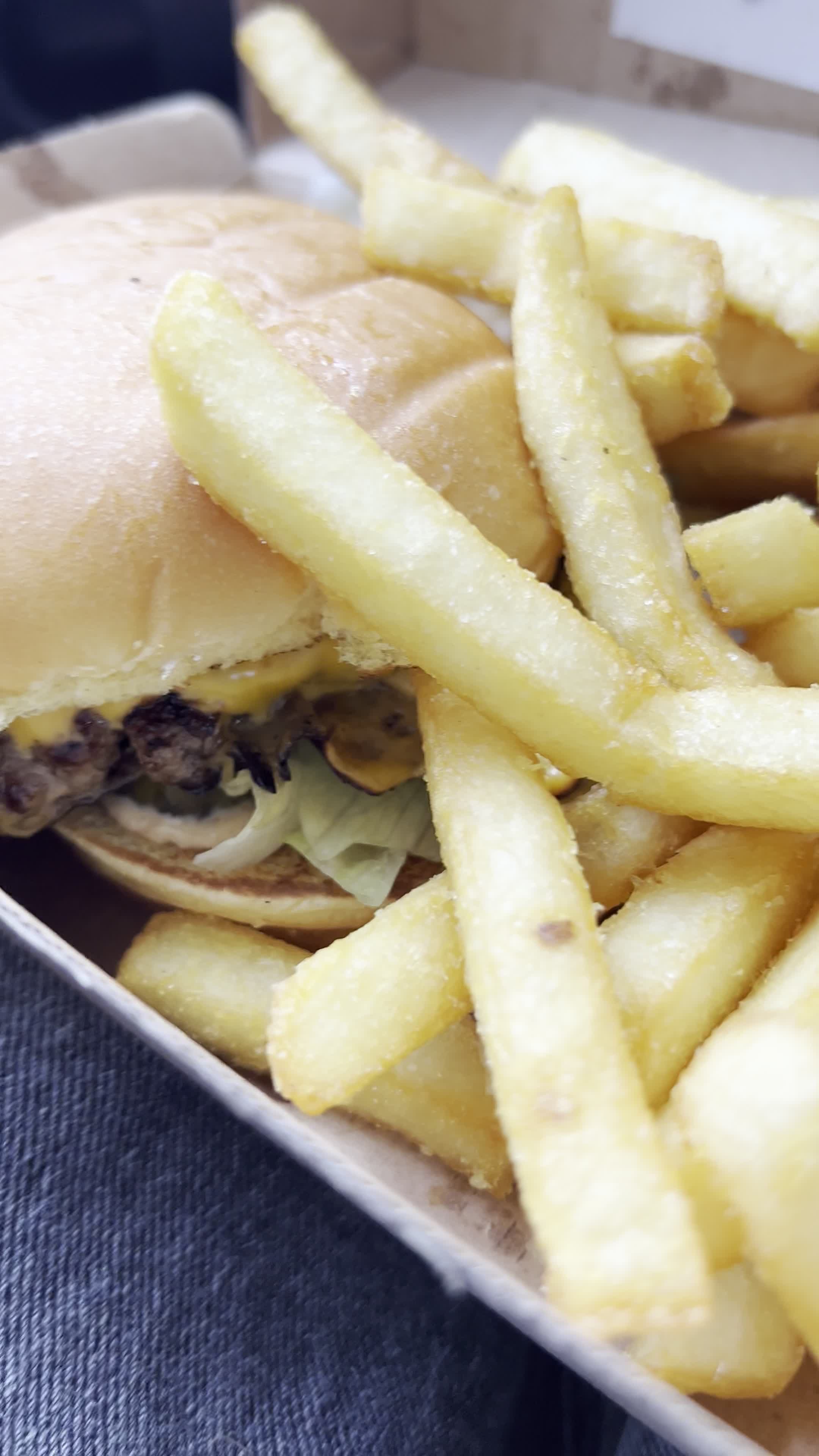 Eat at RoBs
