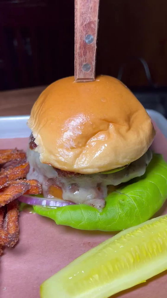 American Beauty Bar & Grill