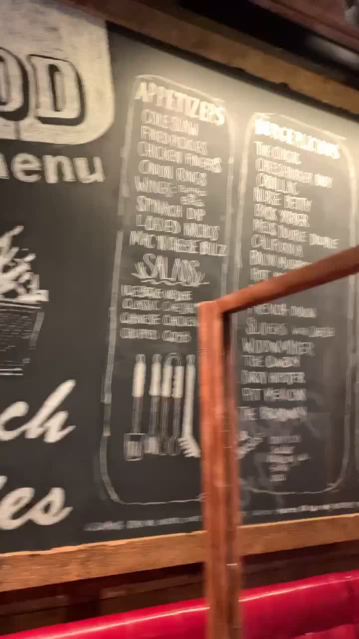 Video review of Mel's Burger Bar