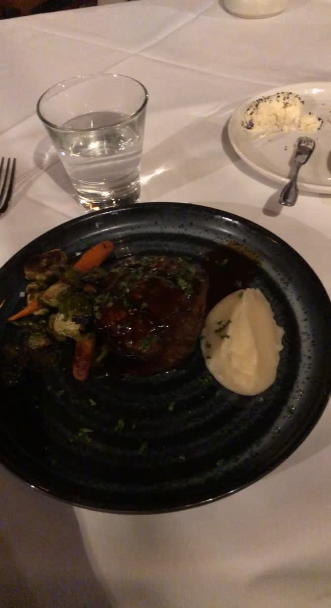 Whitestone Restaurant & Bar