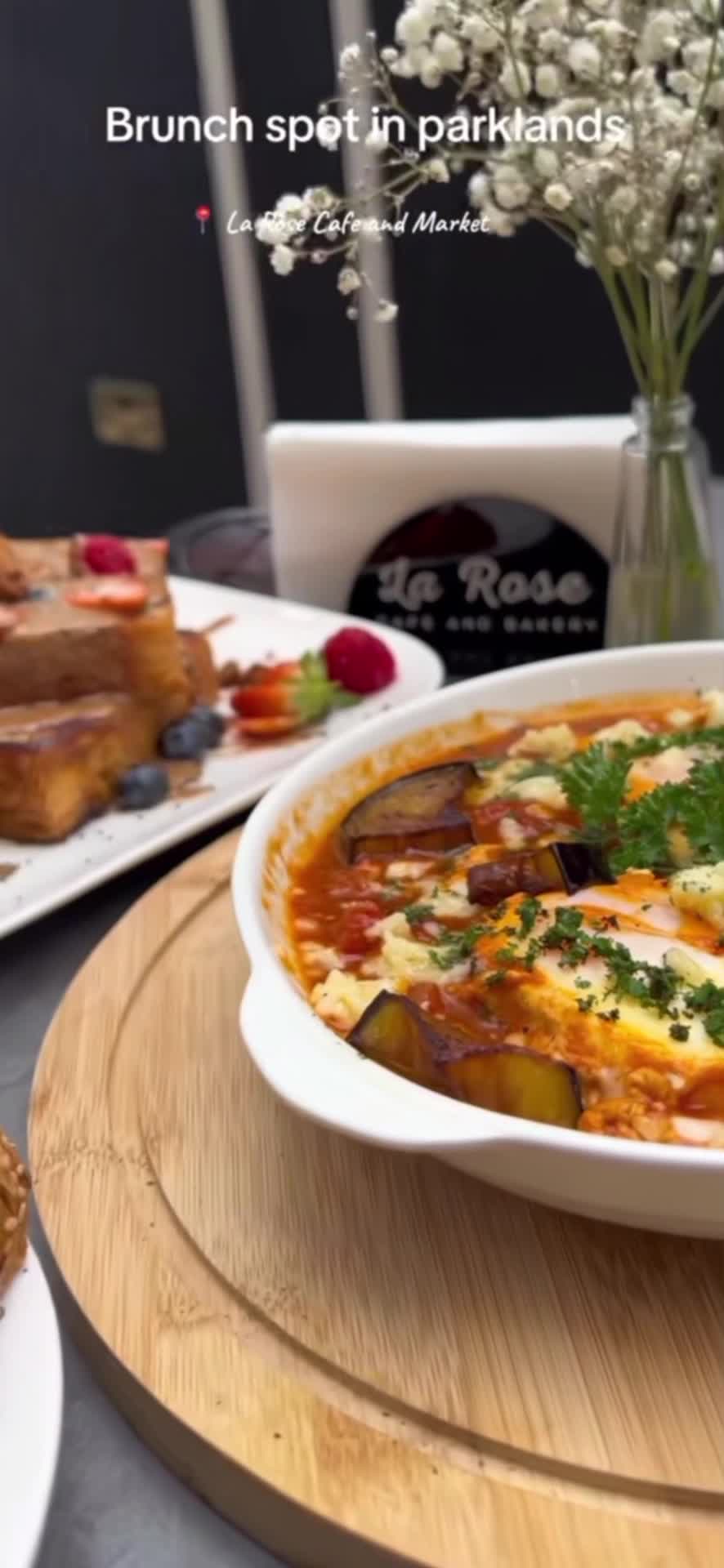 La rose cafe & backery