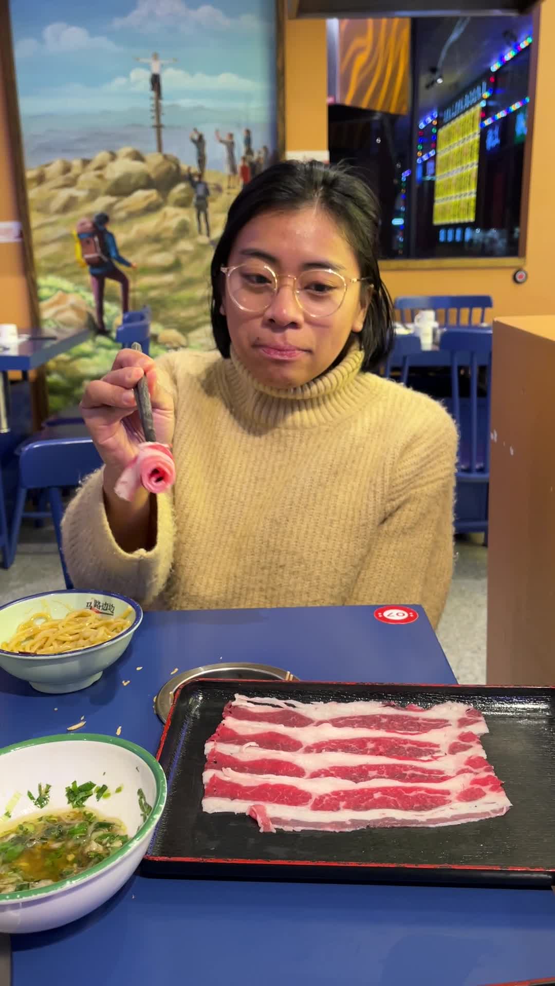 Video review of Mlbb Hotpot 马路边边