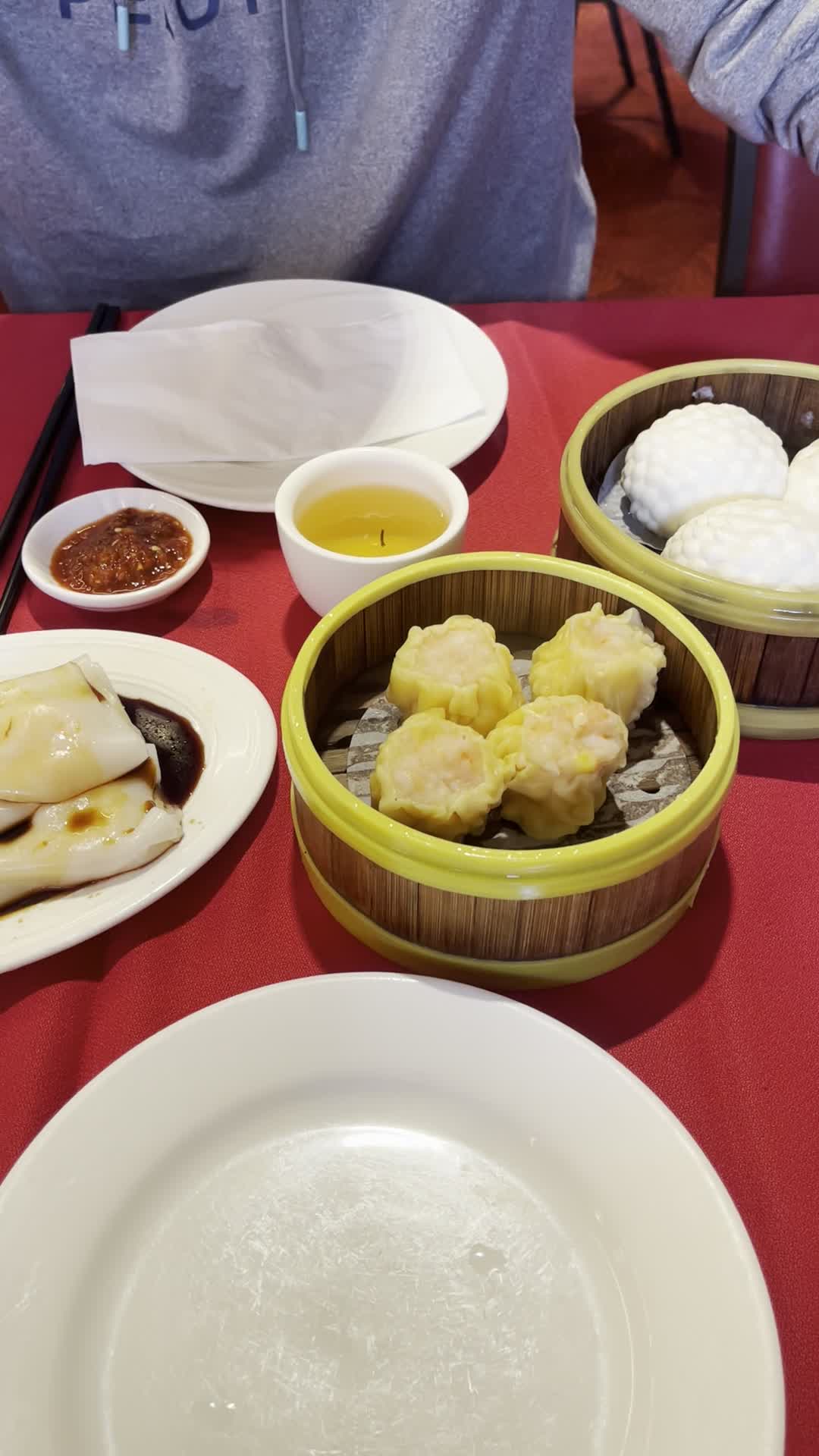 Video review of Jing Fong