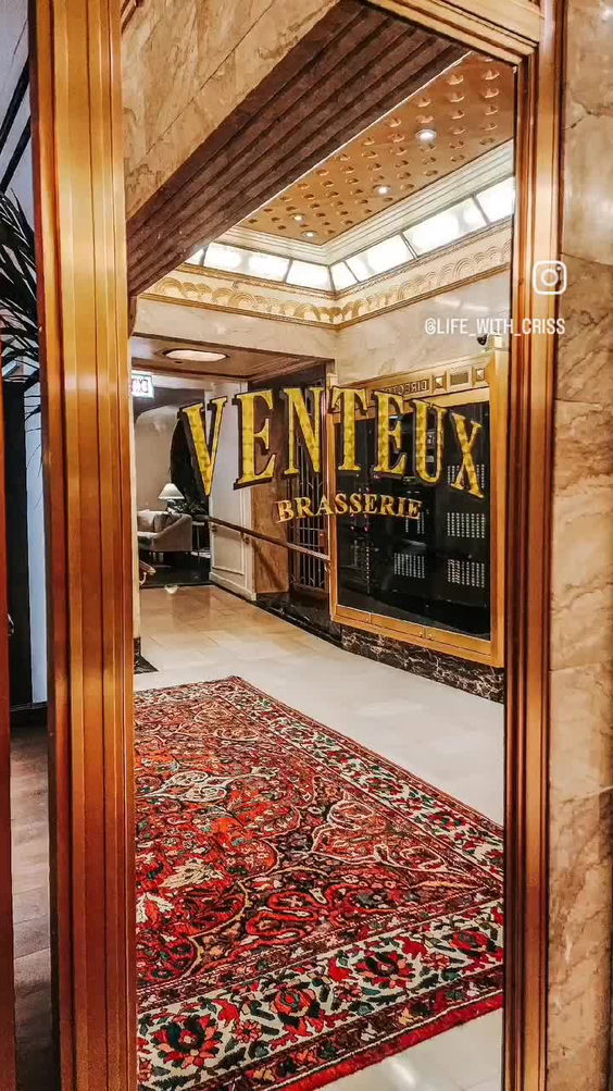 Venteux Brasserie, Cafe & Oyster Bar
