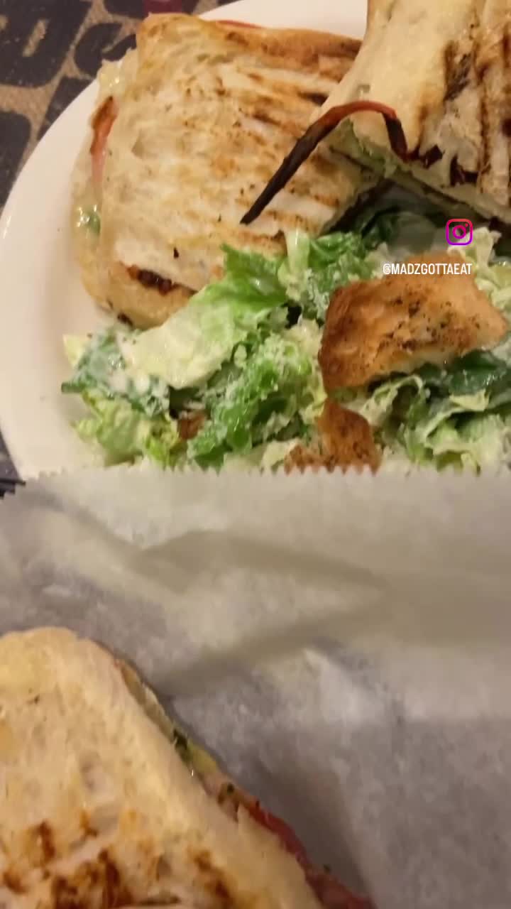 La Divina Italian Cafe