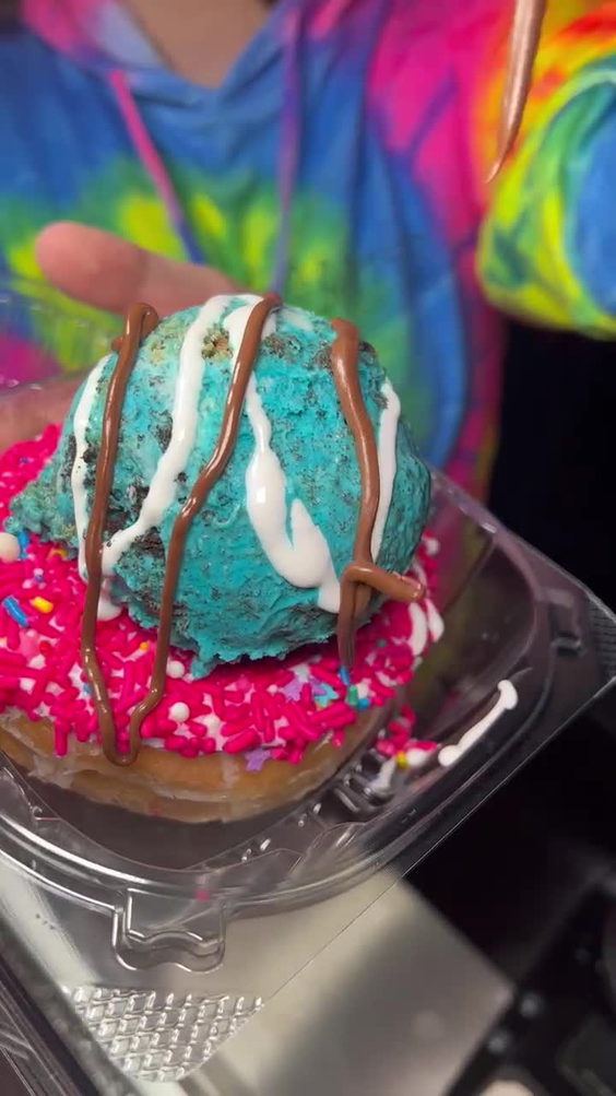 Sundae Donuts Huntington