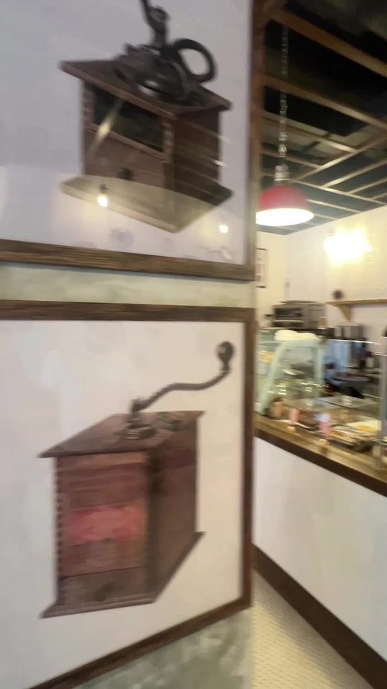 Cafe Aviva