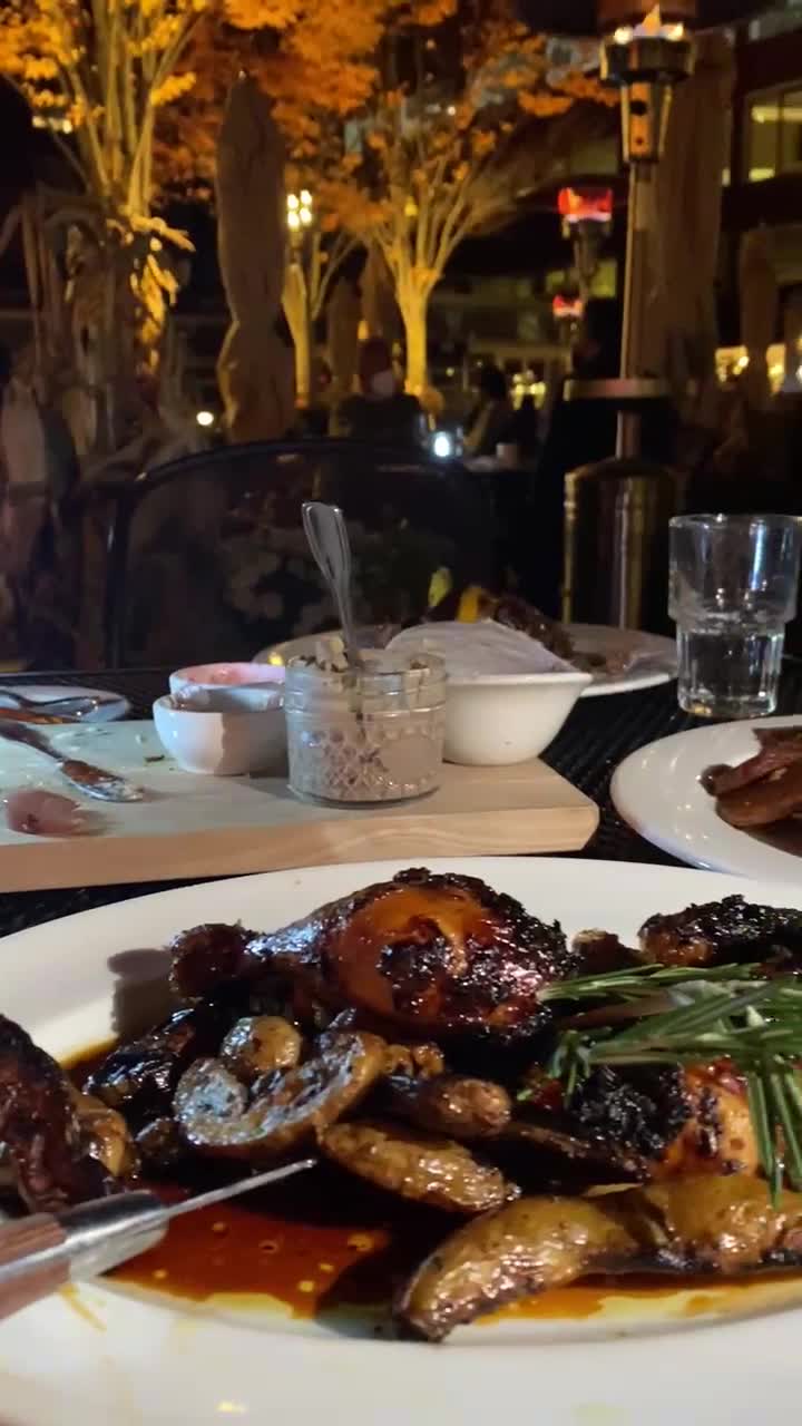 Video review of Henrietta's Table