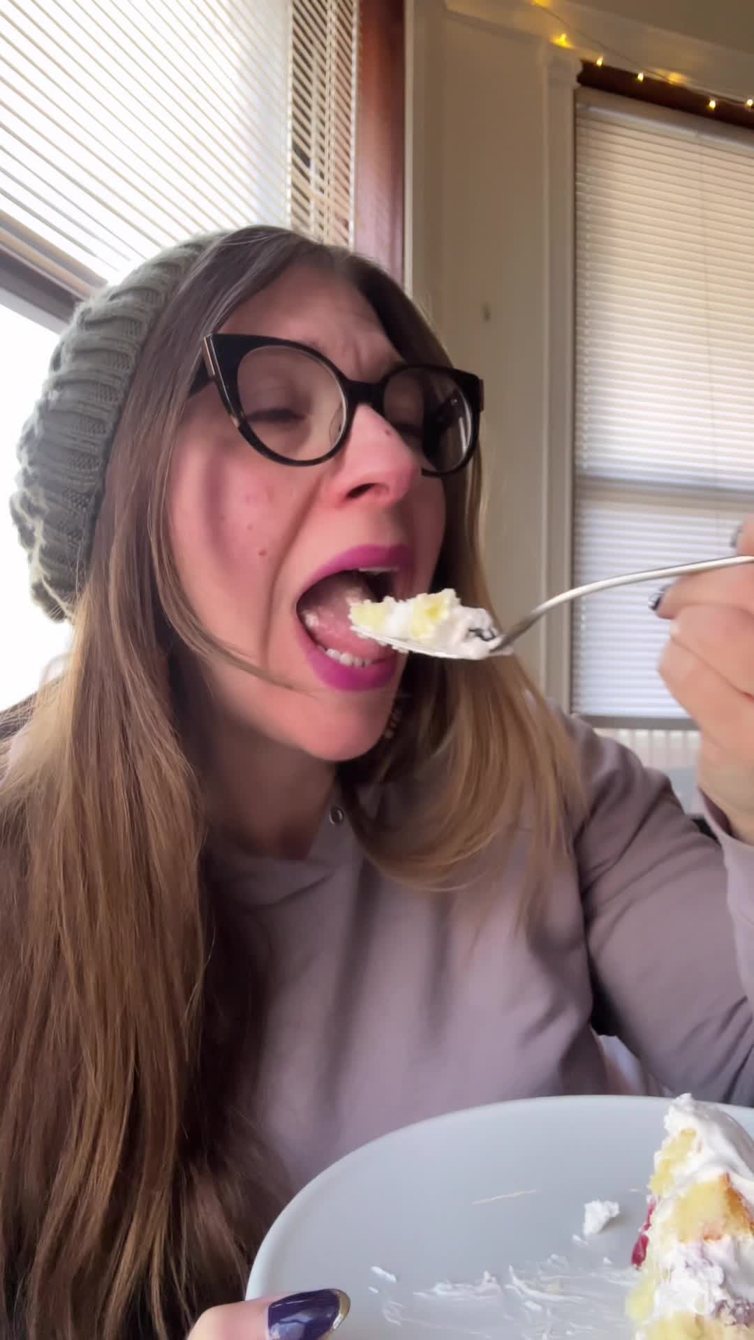 Video review of Tous Les Jours