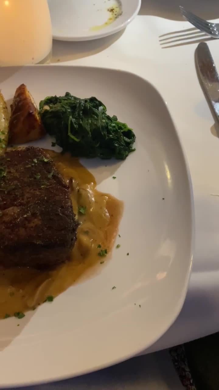 Nunzio Restaurant + Bar